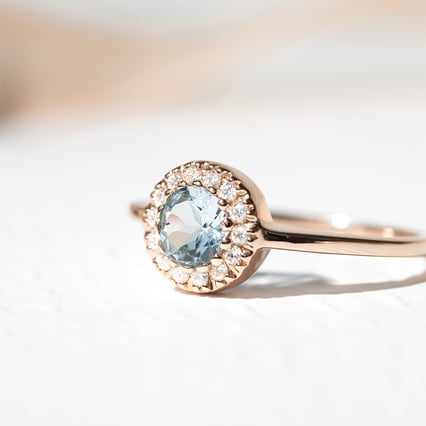 Zlatý zásnubní prsten s akvamarínem Tafne