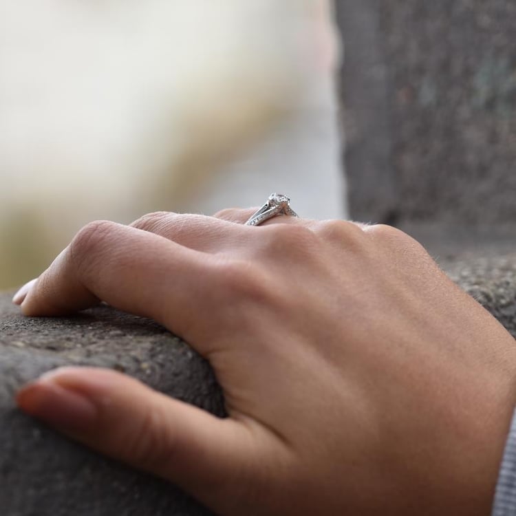 Diamantový zásnubní prsten 35292