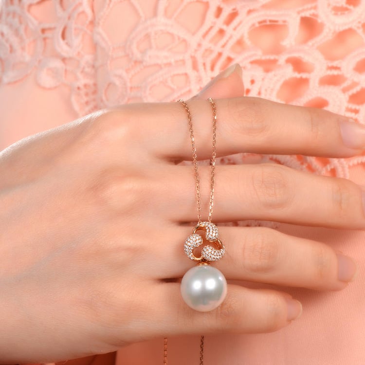 Náhrdelník s bílou perlou 10302