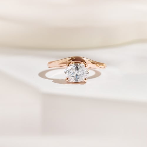Atypický zásnubní prsten s 0.5ct IGI certifikovaným oval diamantem Adina