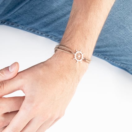 Stříbrný pánský šňůrkový náramek s kormidlem Rudder