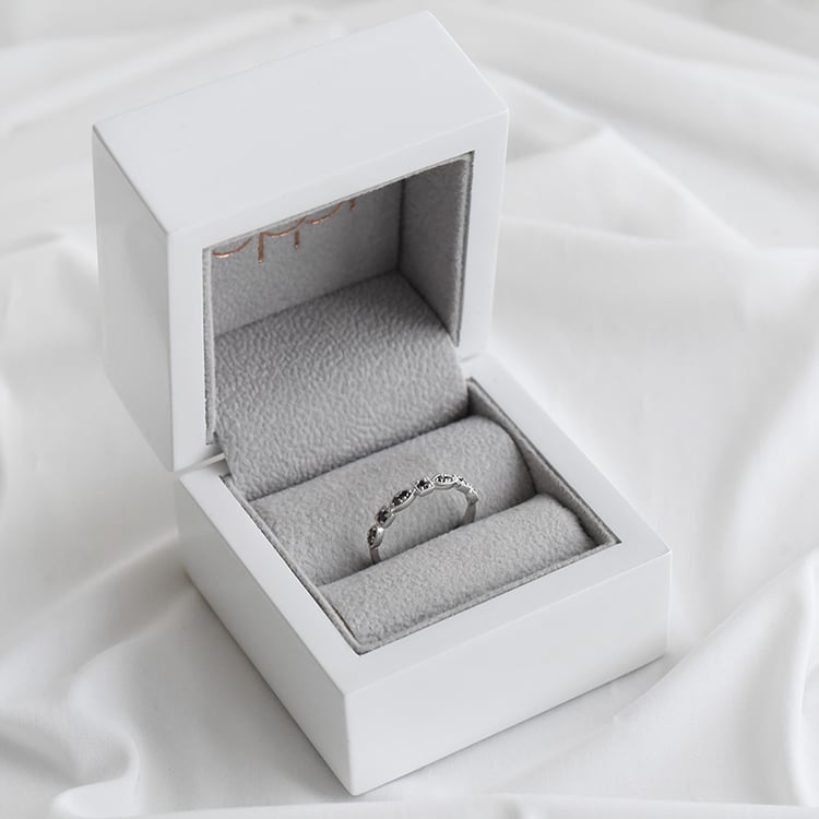 Snubní vintage prsten s černými diamanty a pánský komfortní Hadya 130484