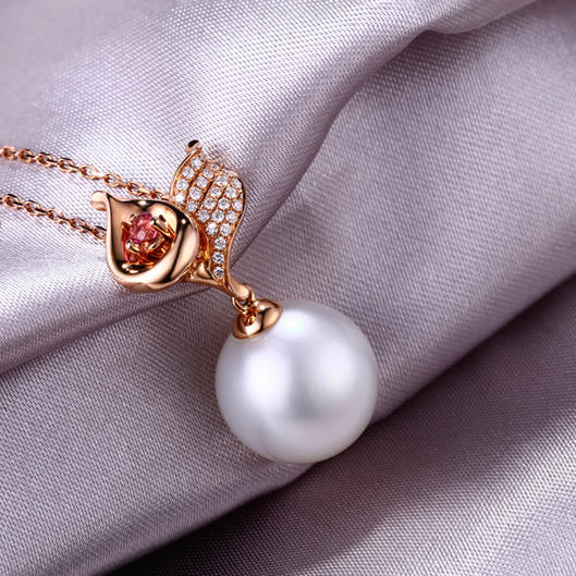 Perla v zlatém náhrdelníku 10270