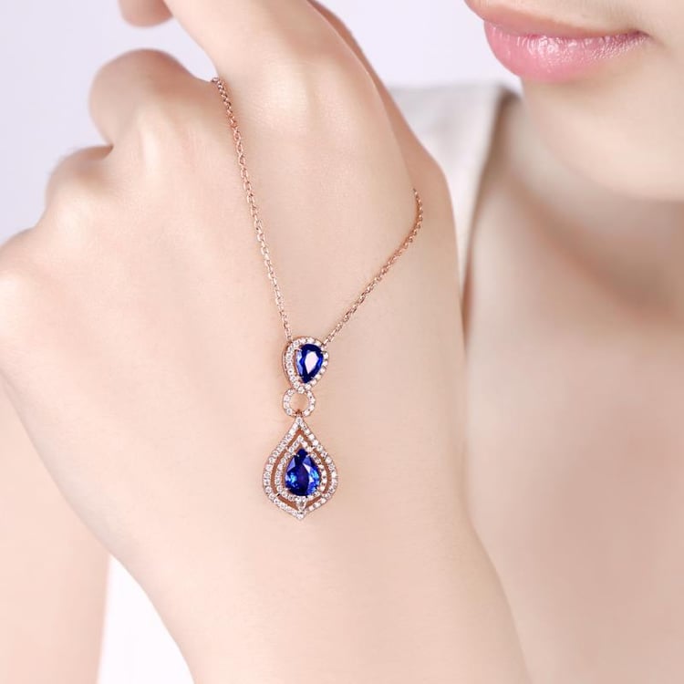 Zlatý náhrdelník se safíry 16865