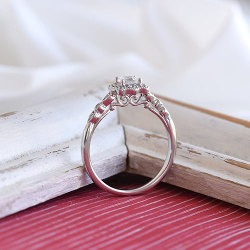 Vintage prsten s lab-grown diamanty Venera