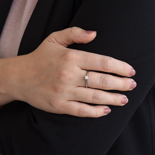 Elegantní diamantový prsten Arvel