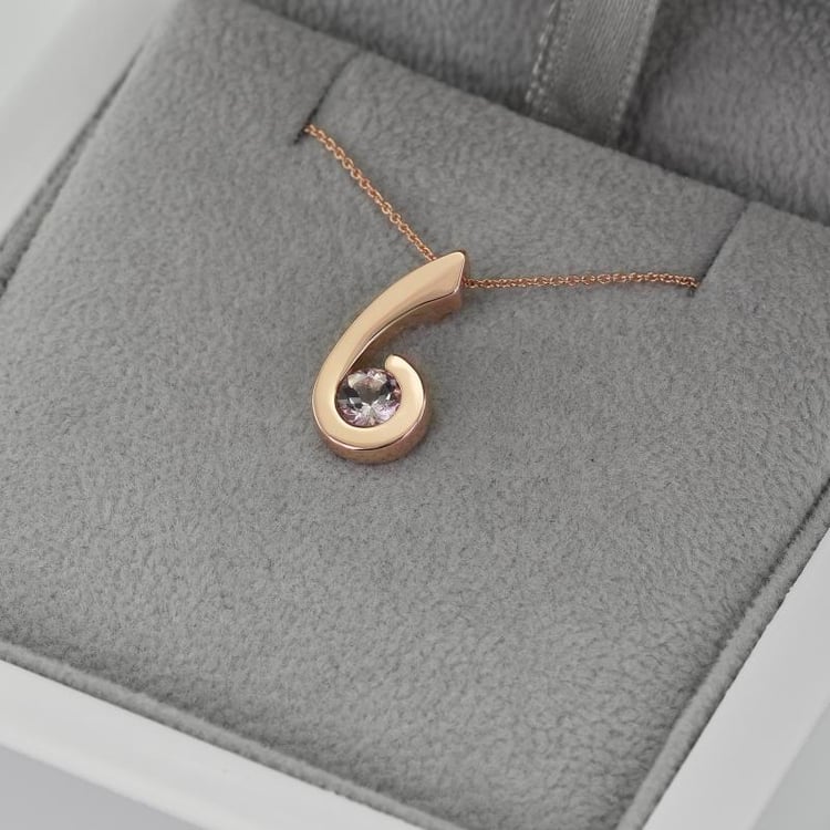 Náhrdelník s morganitem 37395