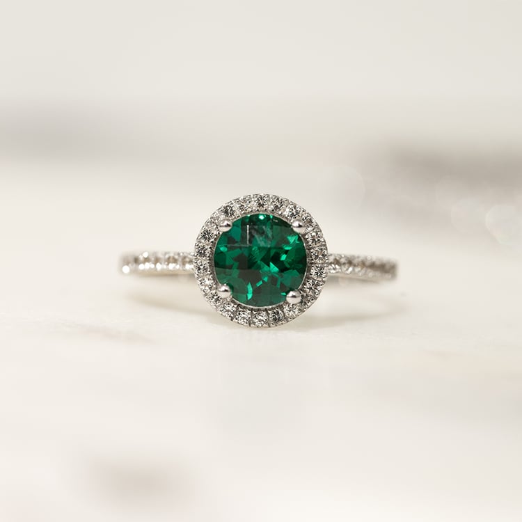 Prsten ze zlata se smaragdem a bílými topazy Maala 129966