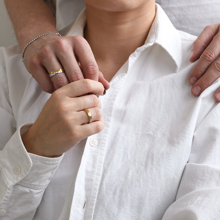 Zlaté snubní prsteny ze zlata se třemi diamanty Brennan 133268