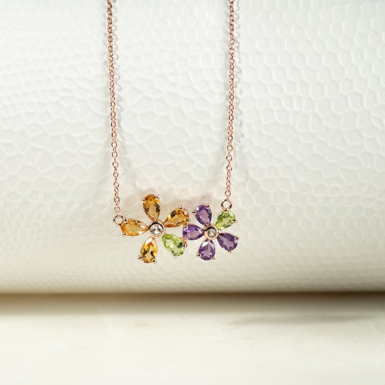 Drahokamové květiny v náhrdelníku Iany 134056
