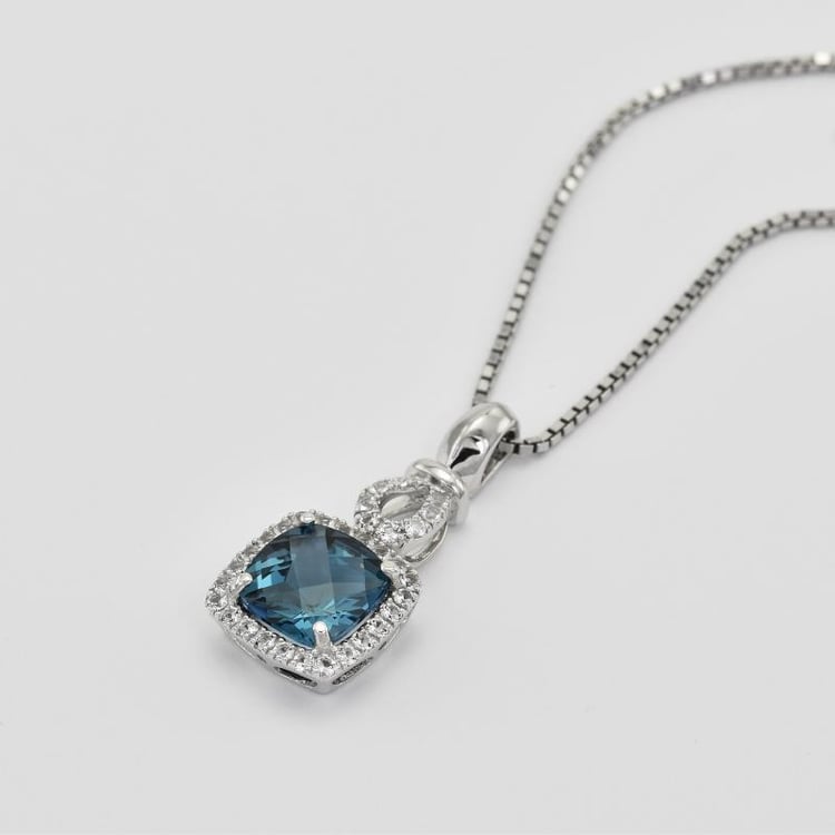 Náhrdelník s topazem 26473
