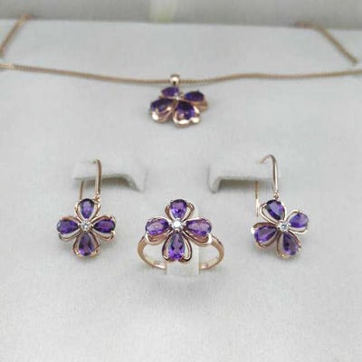 Zlatá souprava s ametysty
