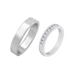 Snubní eternity prsten s pánským plochým prstenem z platiny Nosian