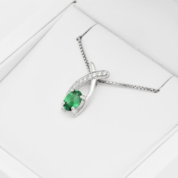 Smaragdový náhrdelník 17700