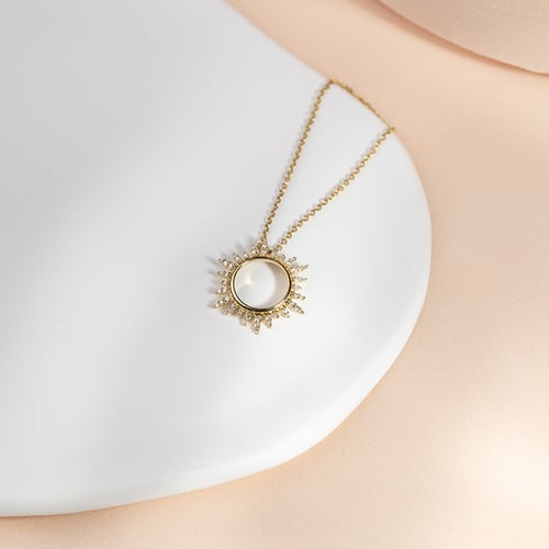 Přívěsek ve tvaru diamantového slunce Maja