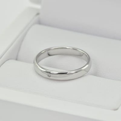 Snubní prsten s diamantem