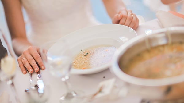 Jak přežít svatební přípravy a nezkazit si svatební den: exkluzivně od Eppi nevěst