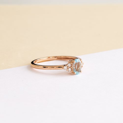 Elegantní prsten s akvamarínem a diamanty Sheldo