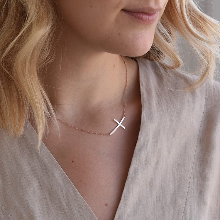 Zlatý náhrdelník křížek 72233