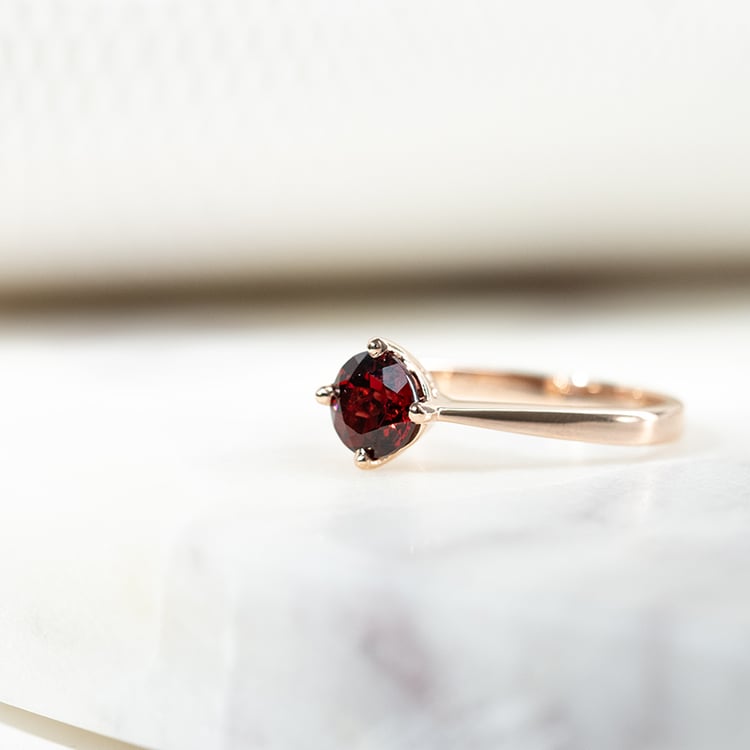 Zásnubní prsten s granátem Mahiya 132474