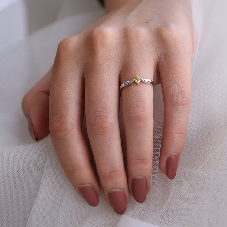 Prsten s barevným diamantem 63937