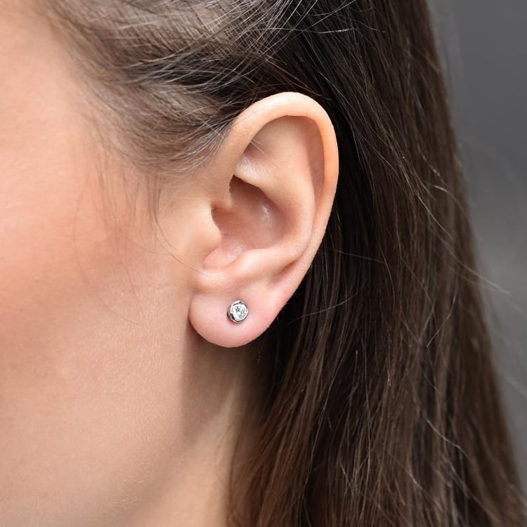 Diamantové náušnice z platiny 30619