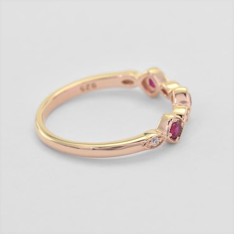 Rubínový eternity prsten se zirkony 106437