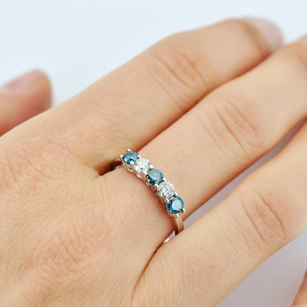 Prsten s diamanty