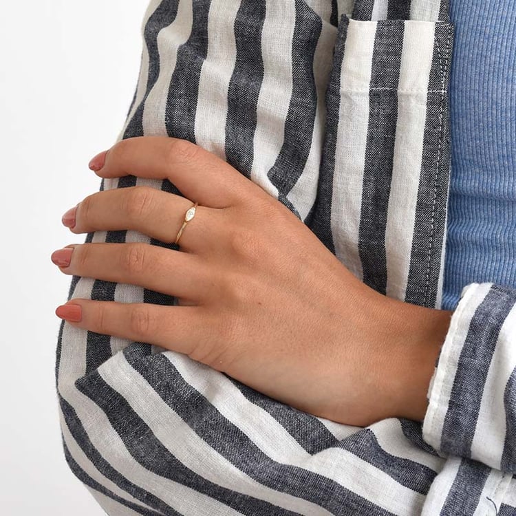 Zlatý prsten s marquise certifikovaným diamantem 100302