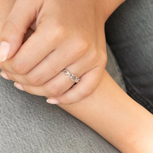 Prsten s cabochon akvamarínem a diamanty Makena
