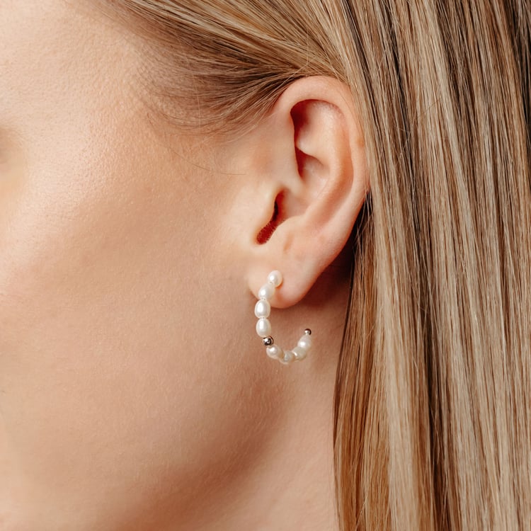 Stříbrné kruhové náušnice s perlami Roxanne 163961