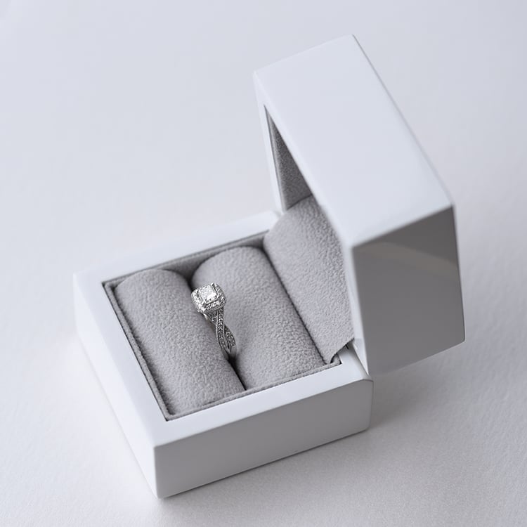 Prsten s princess diamantem 63030