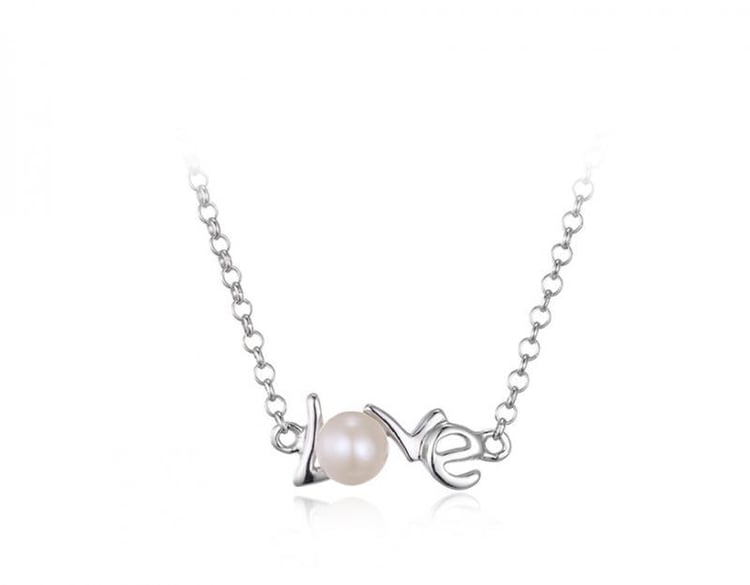 Perlový náhrdelník