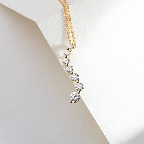 Elegantní přívěsek se zářivými diamanty Jessica
