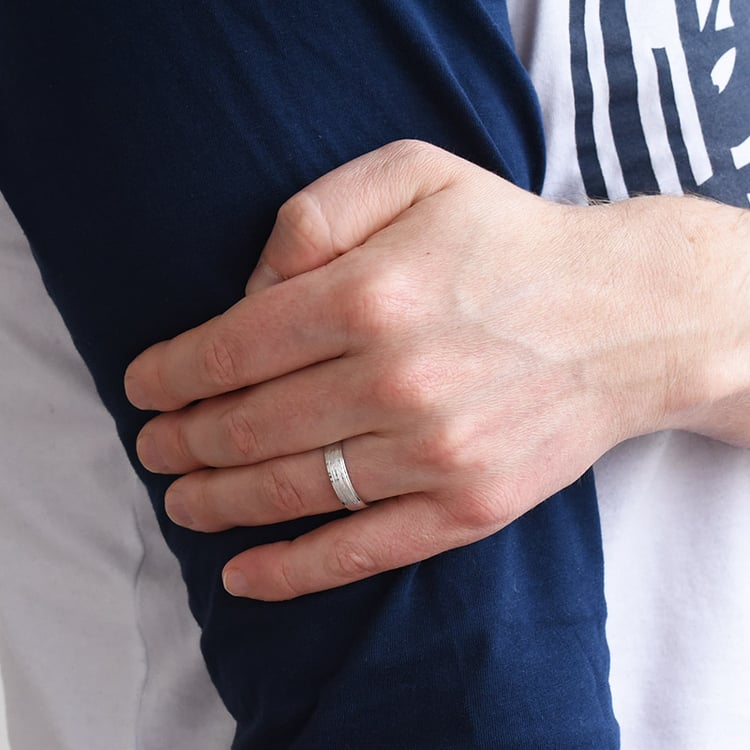 Pánský snubní prsten 76983