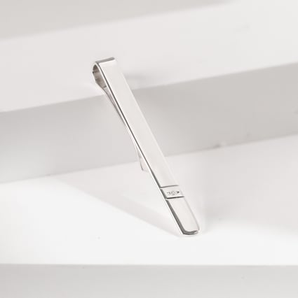 Stříbrná kravatová spona s diamantem a gravírem podle vlastní volby Dylan