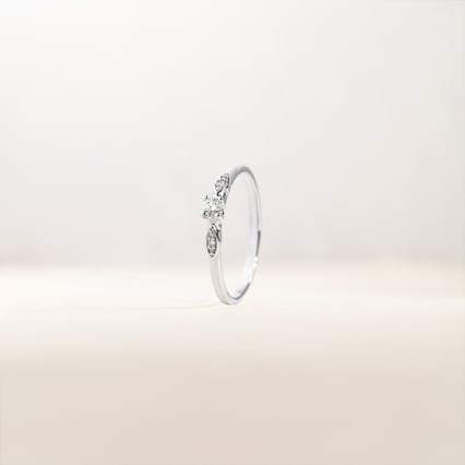 Prsten s postranními diamanty Klemen