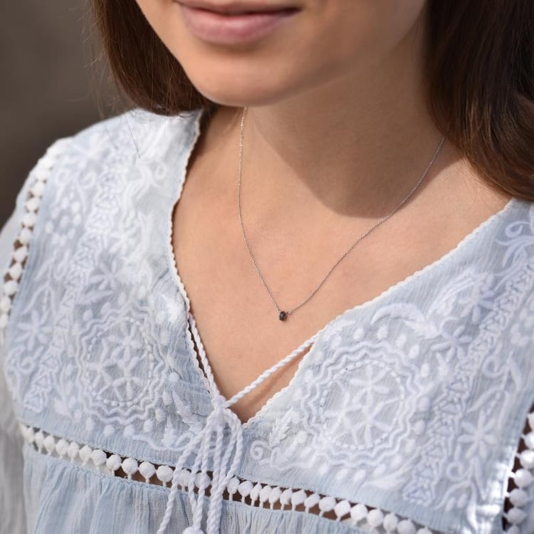 Minimalistický náhrdelník s diamantem 31570