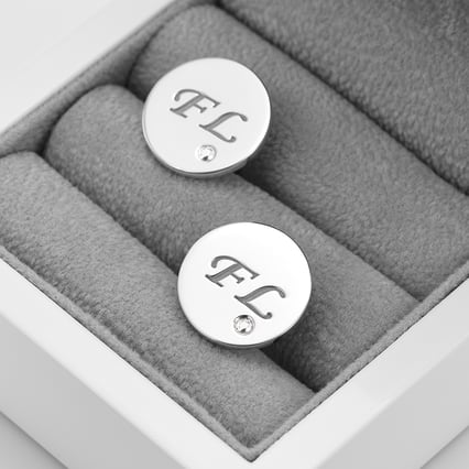 Manžetové knoflíčky ze stříbra s gravírem a diamanty Gaynor