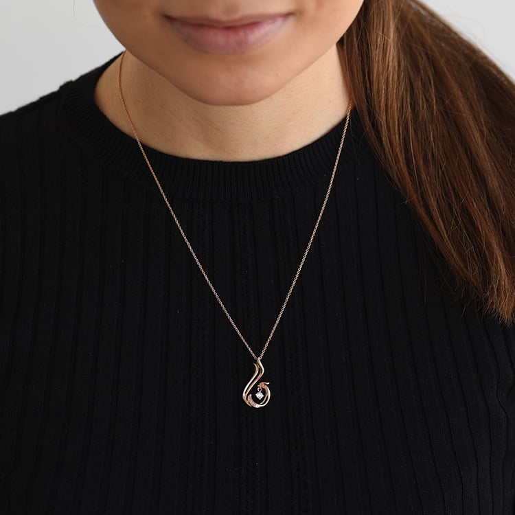 Stylový náhrdelník z růžového zlata 61938