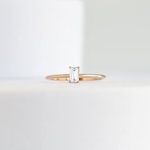 Zásnubní prsten s emerald diamantem Olson