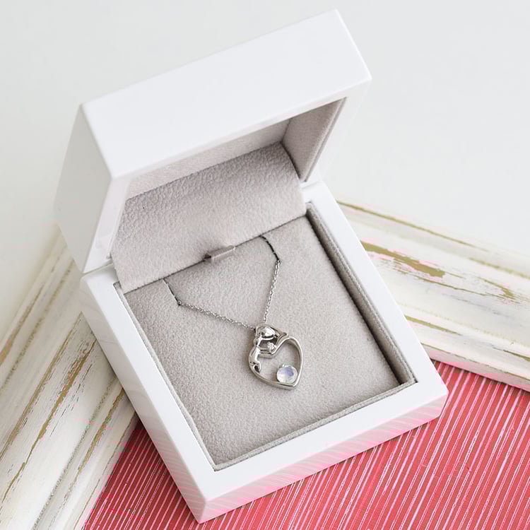 přívěsek matka a dítě s měsíčním kamenem ze zlata 84448