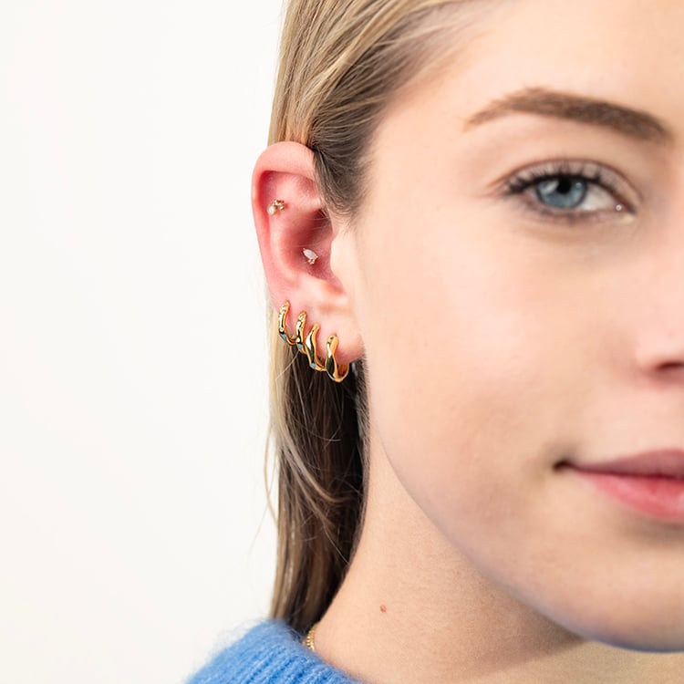 Zlatá piercing náušnice s opálem a safírem Sarina 149364