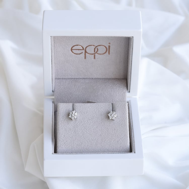 Elegantní diamantové náušnice z bílého zlata 85256