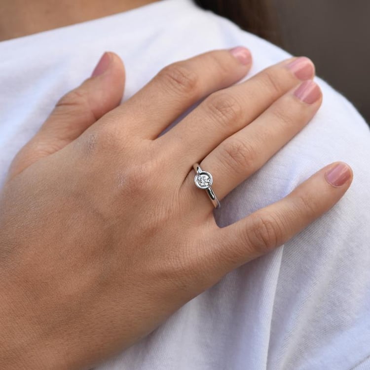 Zásnubní prsten z bílého zlata 46925