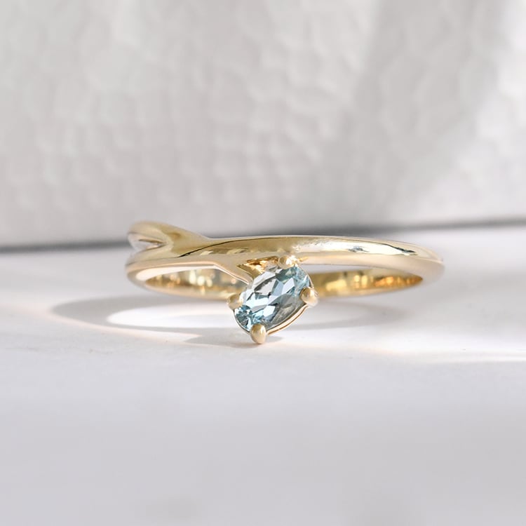 Prsten s oválným akvamarínem Emeli 117559