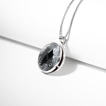 Stříbrný otevírací medailon Christel