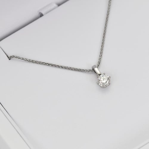 Platinový přívěsek s diamantem Bette
