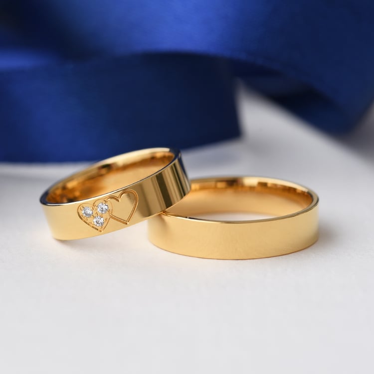 Snubní prsteny ze zlata se srdcem a diamanty 76213