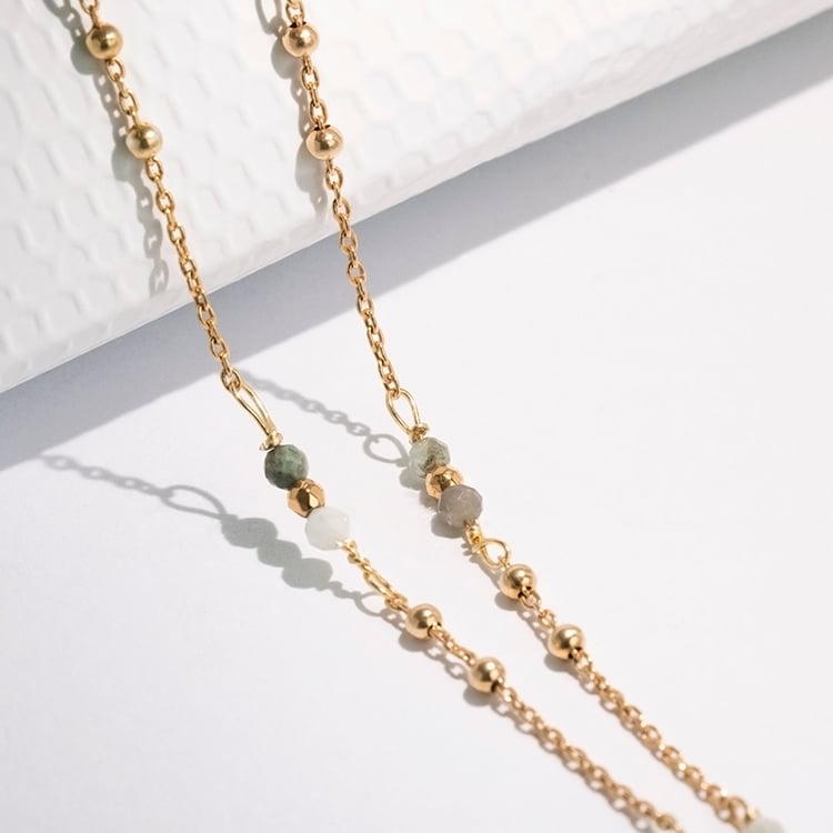 Pozlacený náhrdelník se smaragdovými korálky a přívěskem Atiana 115656